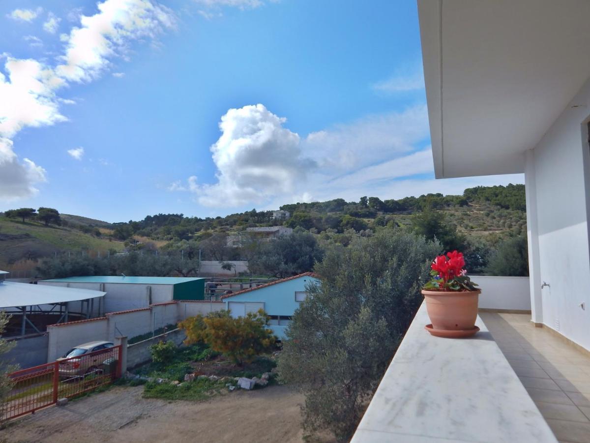 Ferienwohnung Οδυσσεια, Κοντά Σε Αεροδρόμιο, Λιμάνια Και Θάλασσες Keratea Exterior foto