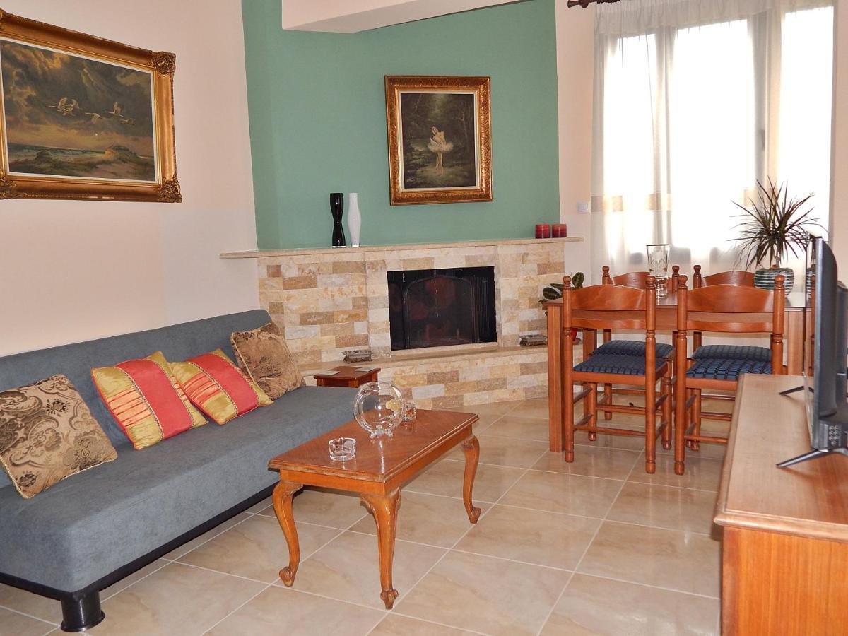 Ferienwohnung Οδυσσεια, Κοντά Σε Αεροδρόμιο, Λιμάνια Και Θάλασσες Keratea Exterior foto