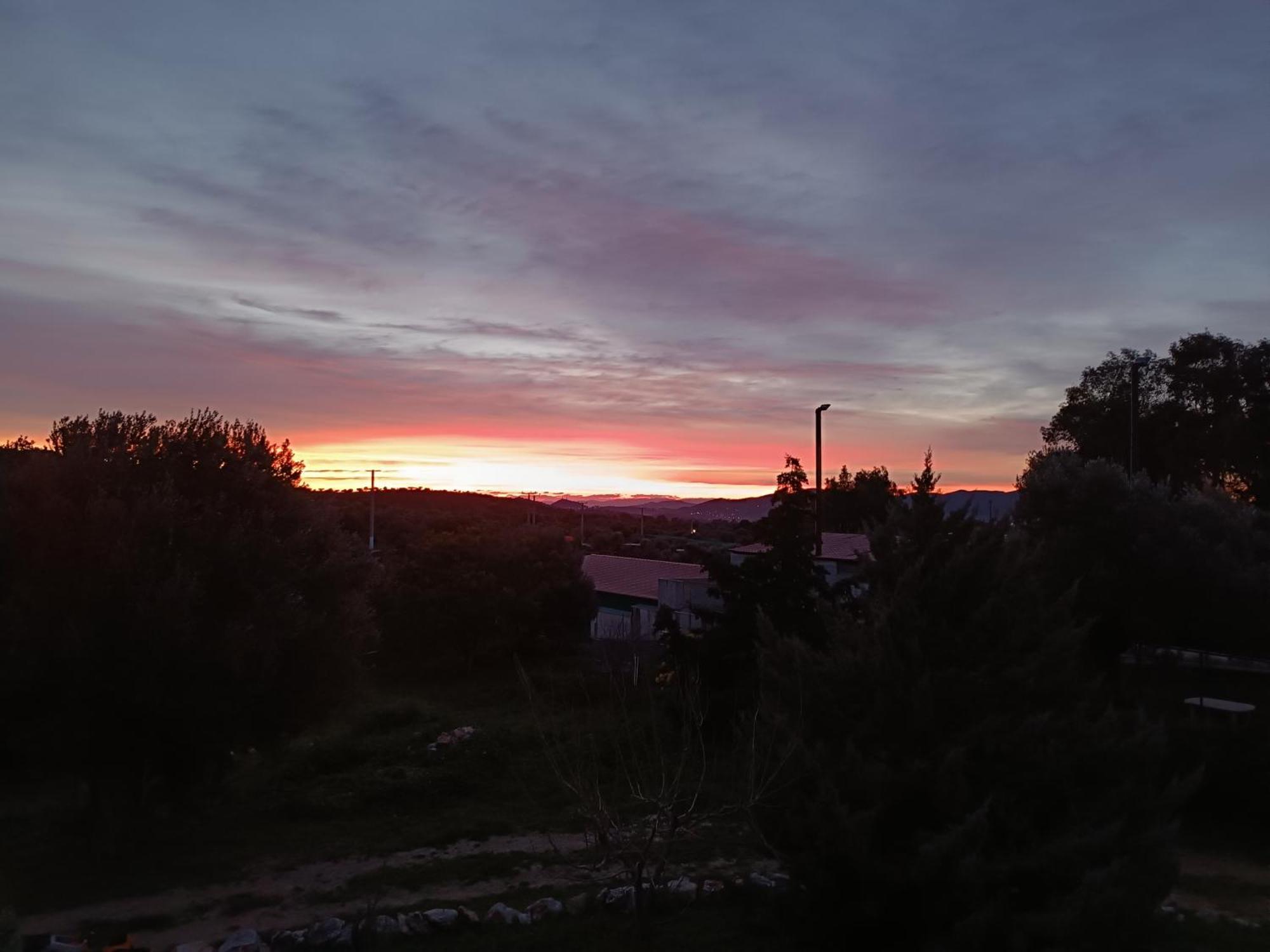 Ferienwohnung Οδυσσεια, Κοντά Σε Αεροδρόμιο, Λιμάνια Και Θάλασσες Keratea Exterior foto